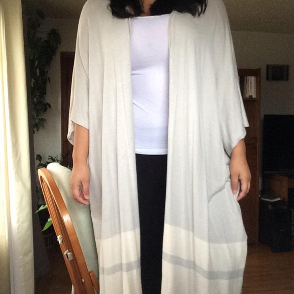 NOUL Long Kimono Cardigan Cape - Picture 2 of 2